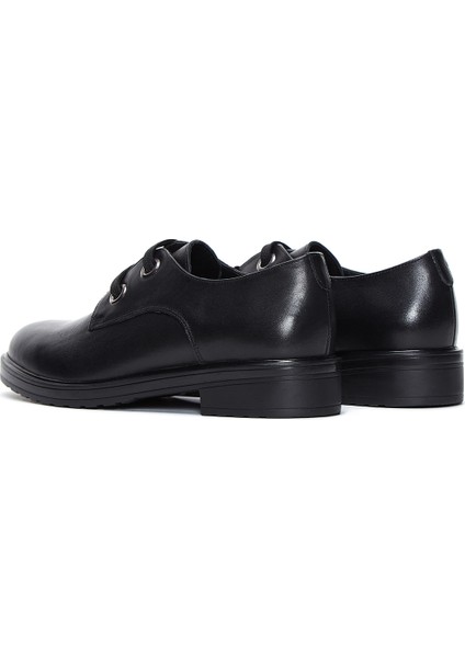 Kadın Siyah Bağcıklı Deri Oxford Ayakkabı 25AFD410318 indirimleri