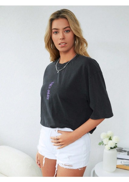 Kadın Koyu Gri Bisiklet Yaka Yarım Kol Ön ve Arka Baskı Detaylı T-Shirt fiyatları