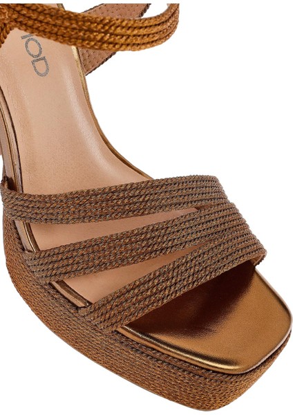 Kadın Bronz Bilekten Tokalı Yüksek Kalın Topuklu Platform Hasır Sandalet 25SFD4433M7