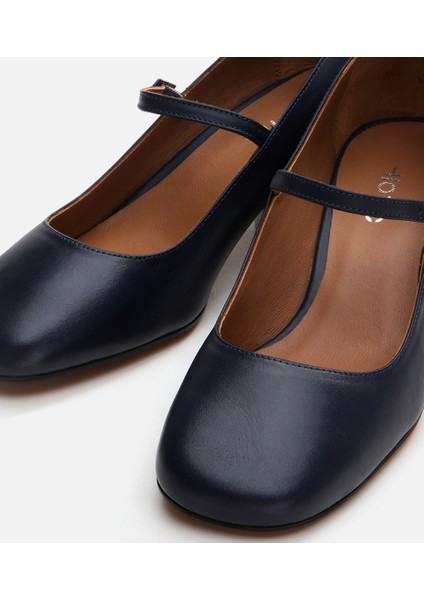 01Ayh291060A680 Mary Jane Deri Lacivert Kadın Kalın Topuk fırsatları