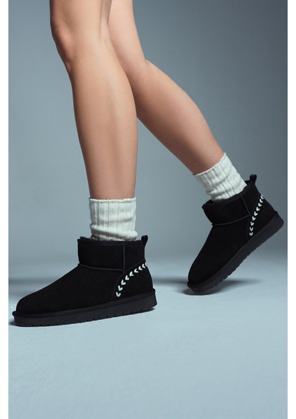 Kadın Siyah Kürk Detaylı Süet Deri Teddy Bot 25WFD478010