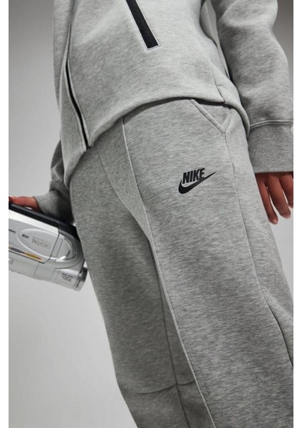 Sportswear Tech Fleece Standart Fit Mid Rise Jogger Gray Kadın Eşofman Altı Gri modelleri