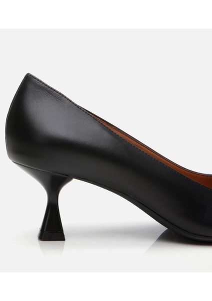 01AYH304150A100 Deri Siyah Kadın Stiletto modelleri