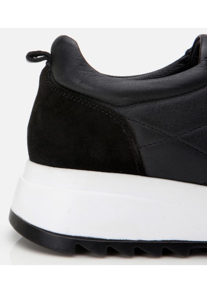 01AYH306510A100 Deri Siyah Kadın Spor Ayakkabı modelleri