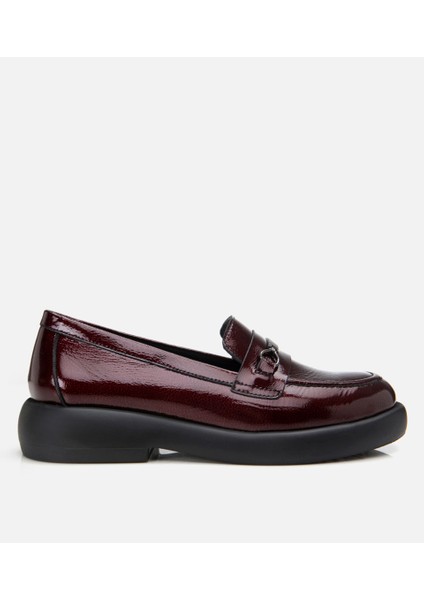 01AYH306800A780 Deri Bordo Kadın Tokalı Loafer