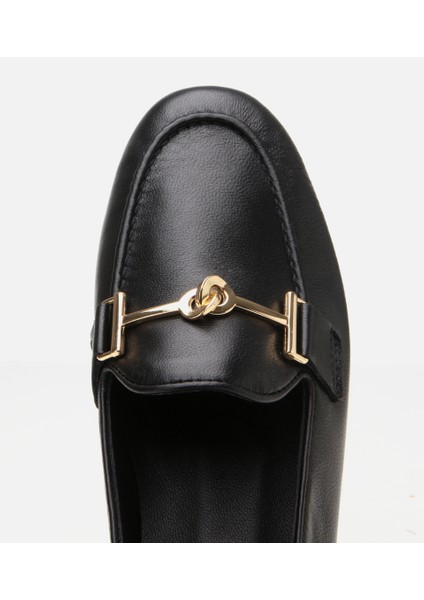01AYH309600A100 KADIN Deri Siyah Tokalı Klasik Loafer fırsatları