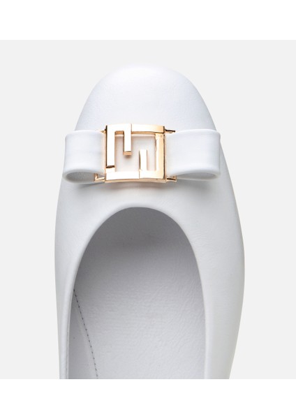 01AYH309040A900 KADIN Deri Beyaz Tokalı Babet fırsatları