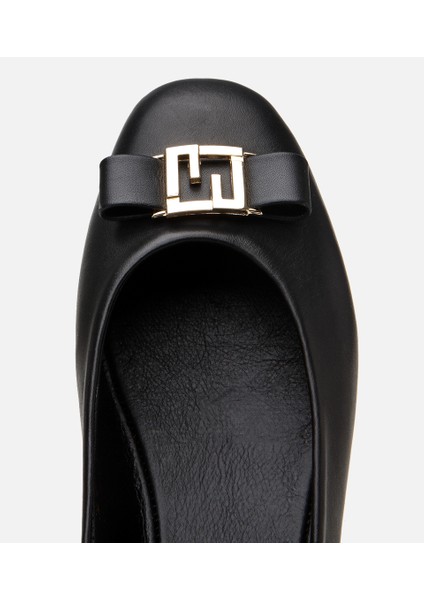 01AYH309040A100 KADIN Deri Siyah Tokalı Babet fırsatları