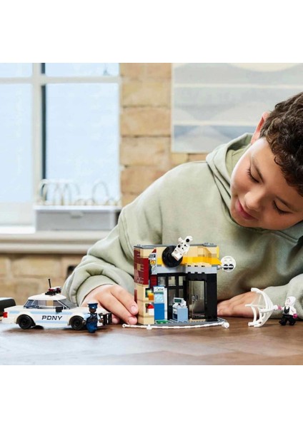 Nessiworld LEGO Marvel Spider-Verse: Miles Morales, Spot'a Karşı 76311 fırsatları