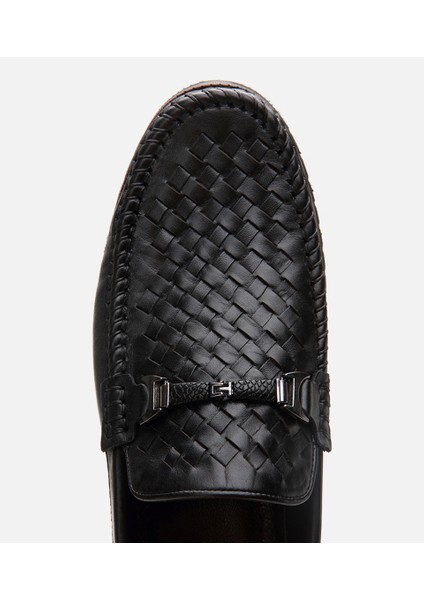 02AYH302950A100 ERKEK Deri Siyah Hafif Tabanlı Toka Detaylı Loafer fırsatları