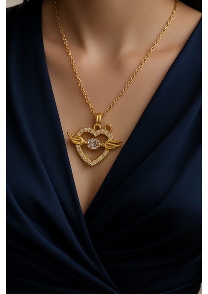 Kanatlı Kalp Figürü Zirkon Kolye