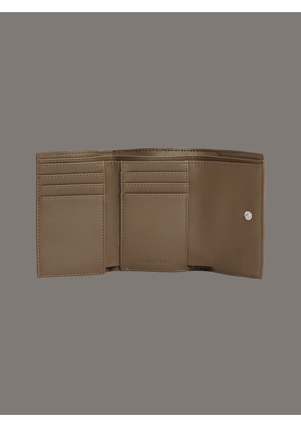 Calvın Kleın Kadın Cüzdan K60K612953-LLK modelleri