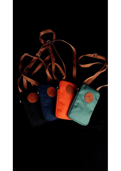 Şık Lacivert El Çantası, Günlük Kullanım Için Ideal ve Hafif Tasarım. modelleri