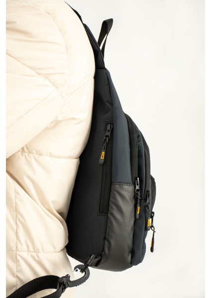 Yeşil Çapraz Ergonamik Erkek Çanta, Ayarlanabilir ve Şık Tasarım. modelleri