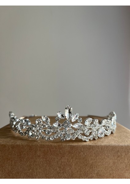 D15 Barok Desenli Kristal Taşlı Gelin Tacı Işıltılı ve Zarif Düğün Tacı Gelintacı Nikah Tacı Kına Tacı