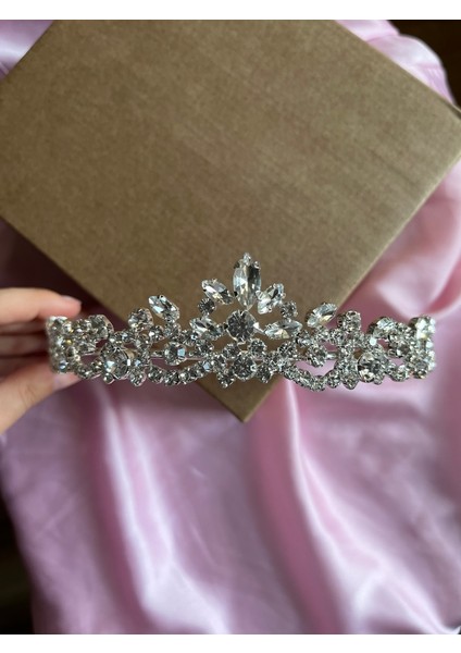 D15 Barok Desenli Kristal Taşlı Gelin Tacı Işıltılı ve Zarif Düğün Tacı Gelintacı Nikah Tacı Kına Tacı fiyatları