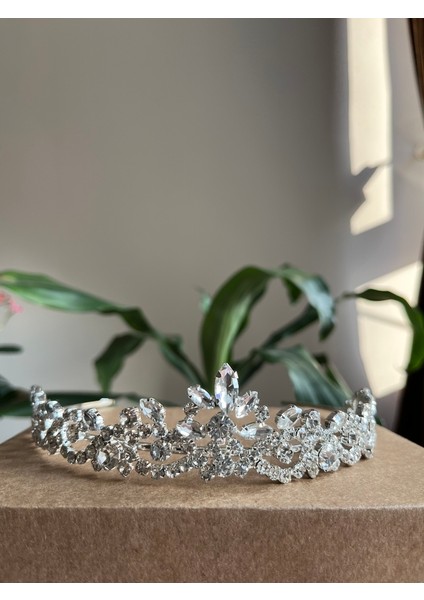 D15 Barok Desenli Kristal Taşlı Gelin Tacı Işıltılı ve Zarif Düğün Tacı Gelintacı Nikah Tacı Kına Tacı modelleri
