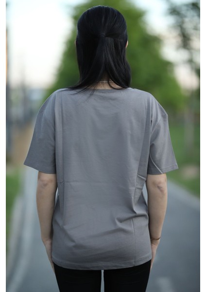 Renkli Pul ve Inci Nakışlı T-Shirt modelleri