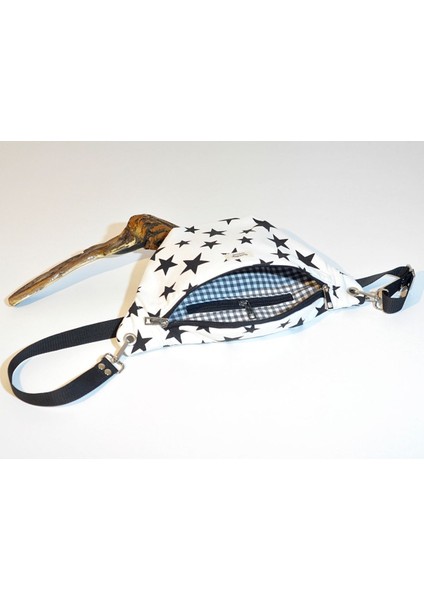 Yıldızlı Siyah Çapraz Bel Çantası, Şık ve Kullanışlı Tasarım