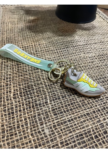 Mint Yeşili Ayakkabılı Anahtarlık ve Çanta Charm