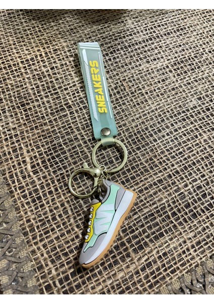 Mint Yeşili Ayakkabılı Anahtarlık ve Çanta Charm fiyatları