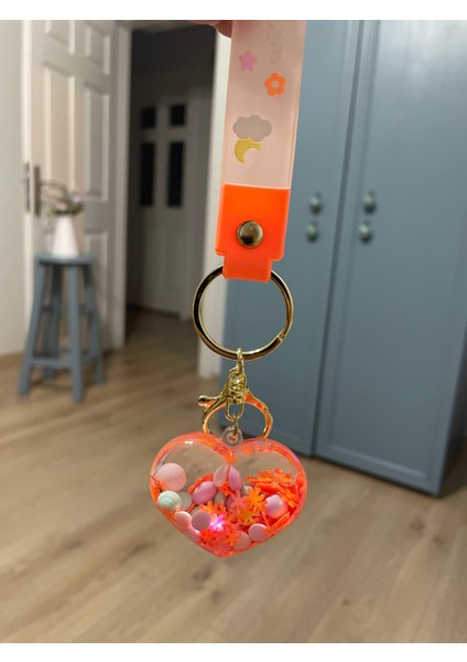 Içi Sulu ve Boncuklu Kalpli Anahtarlık ve Çanta Charm fiyatları