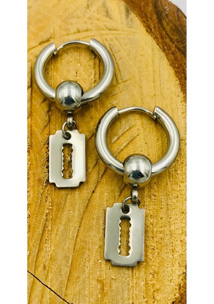 Gümüş Renk Figürlü Çelik Küpe