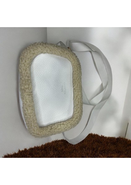 Deri Çapraz Askılı Mini Peluş Omuz Çantası modelleri