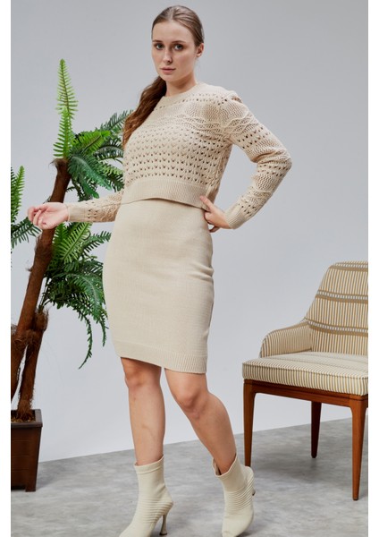 Kadın Triko Takım Delikli Kazak ve Askılı Elbise Standart Beden Ten Rengi modelleri