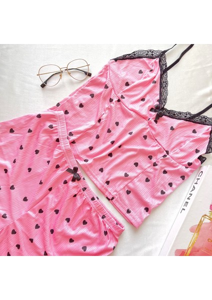 Likralı Şortlu Kalpli Dantelli Pembe Pijama Takımı fırsatları