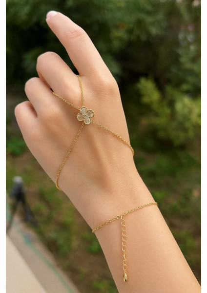 “altın Kaplama Yonca Detaylı Zincir Şahmeran Bileklik” modelleri