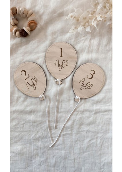 Bej Ahşap Balon Şekilli Aylık Bebek Fotoğraf Kartları 1-12 Ay