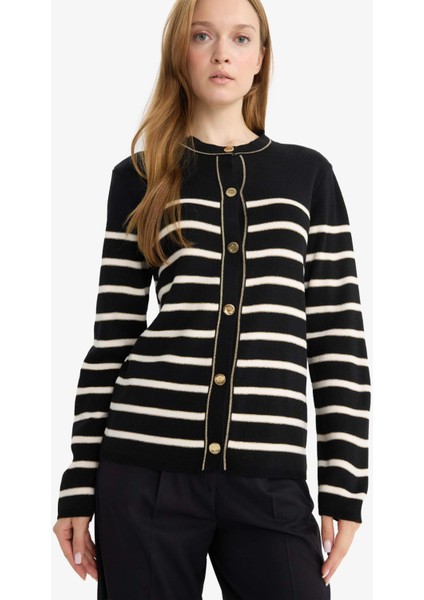 Regular Fit Bisiklet Yaka Düğmeli Çizgili Triko Hırka D5894AX25AU