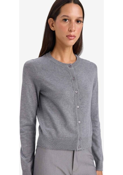 Regular Fit Bisiklet Yaka Basic Düz Düğmeli Triko Hırka D6282AX25AU