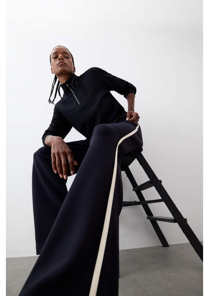 Fit Oversize Geniş Kalıp Yarım Fermuarlı Dik Yaka Modal Sweatshirt D7126AX25AU