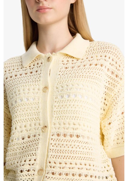 Slim Fit Dar Kesim Düğmeli Kısa Kollu Triko Hırka F8220AX25AU indirimleri