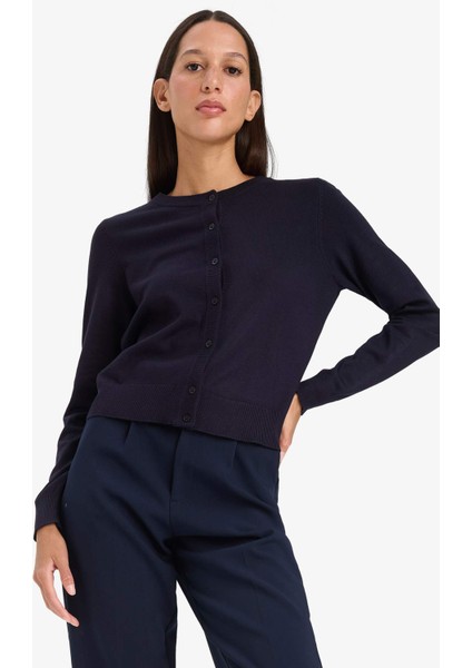 Regular Fit Bisiklet Yaka Basic Düz Düğmeli Triko Hırka D6282AX25AU modelleri