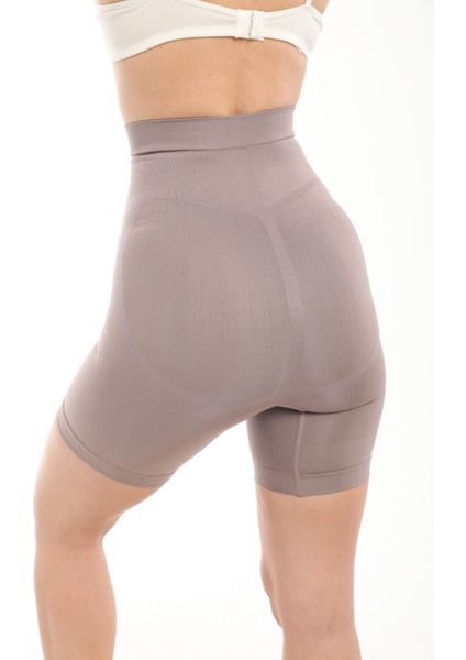 Agraflı Kopçalı Şort Korse – Anında Incelik Sağlayan Vücut Şekillendirici