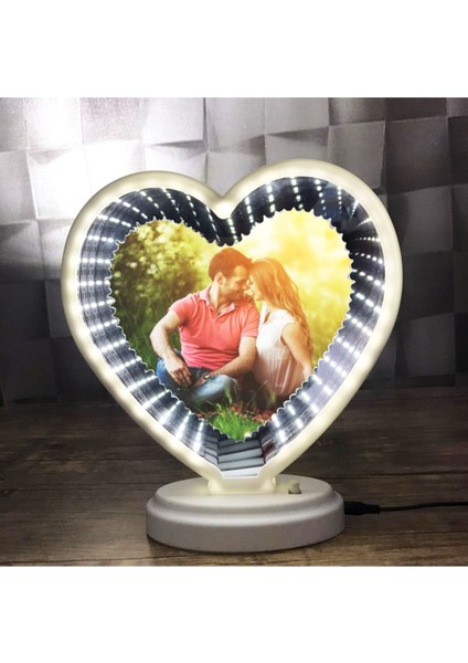 LED Işıklı Kalp Şeklinde Aynalı Çerçeve Beyaz, Dekoratif ve Şık Tasarım