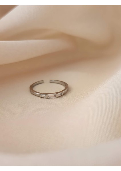 Zirkon Taşlı Kıkırdak Kemik Ayarlanabilir Model Silver Gümüş Renkli Yüzük modelleri