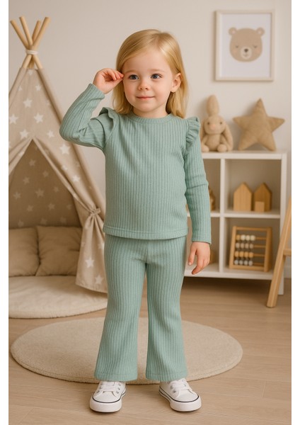 Kız Çocuk Kolları Fırfırlı Alt Üst Takım