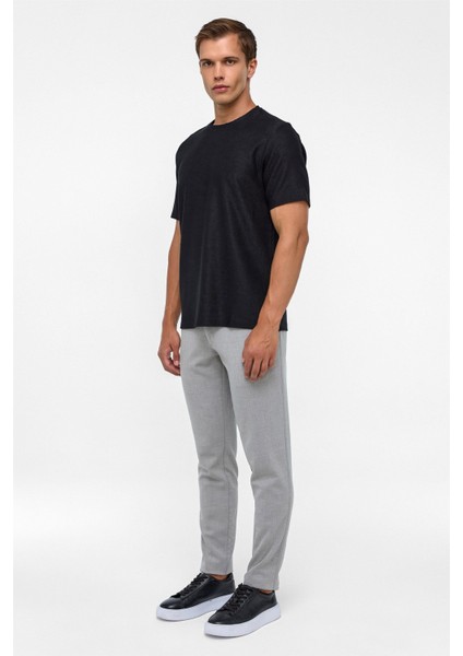 Siyah Regular Desenli Bisiklet Yaka Tişört indirimleri