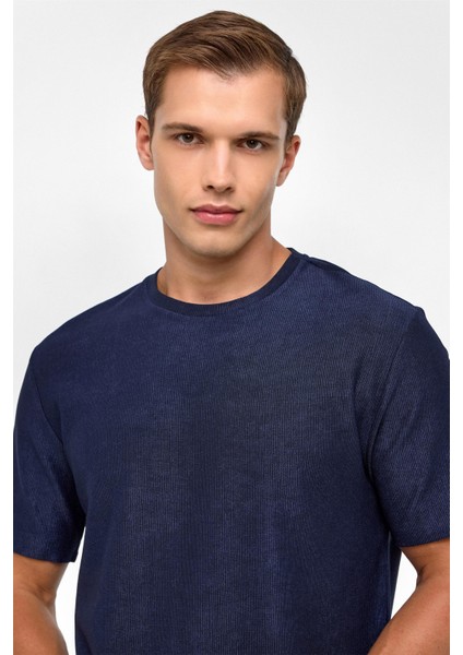 Lacivert Regular Desenli Bisiklet Yaka Tişört modelleri