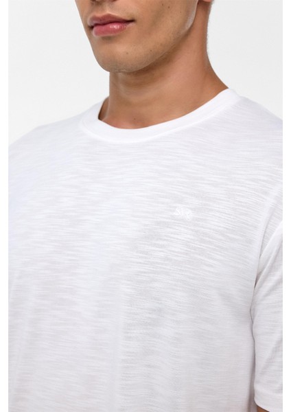 Beyaz Regular Armürlü Bisiklet Yaka Tişört fırsatları