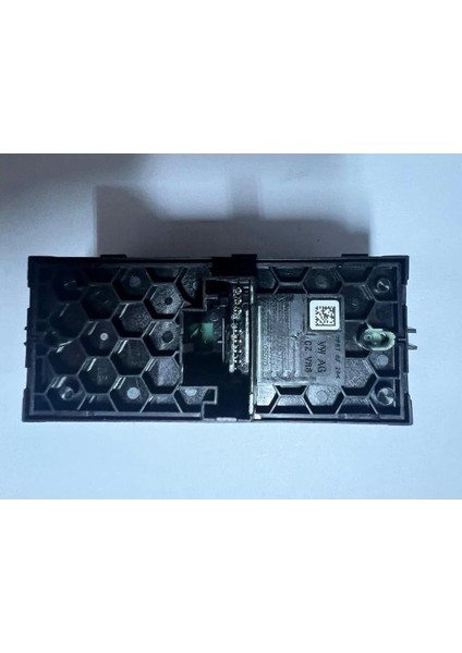 Tıguan Passat B8 Sol 4 Lü Cam Dügmesi Sıfır Nikelajlı modelleri