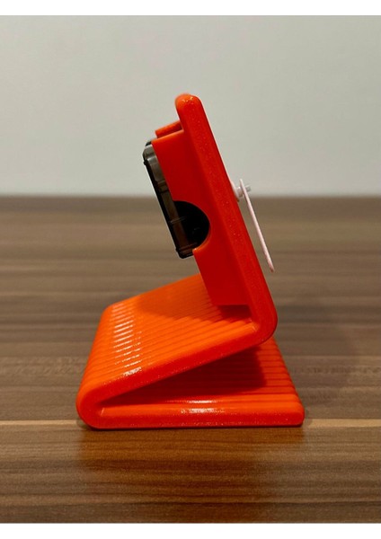 Şık Turuncu Minimalist Masa Saati, Modern Tasarım ve Zarif Detaylar fiyatları