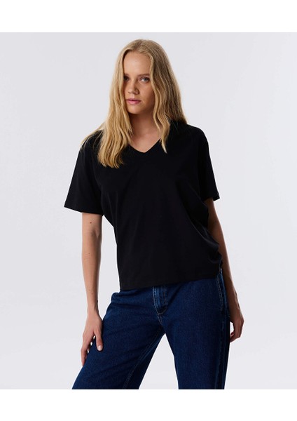 V Yaka Basıc T-Shırt TW6250070068001