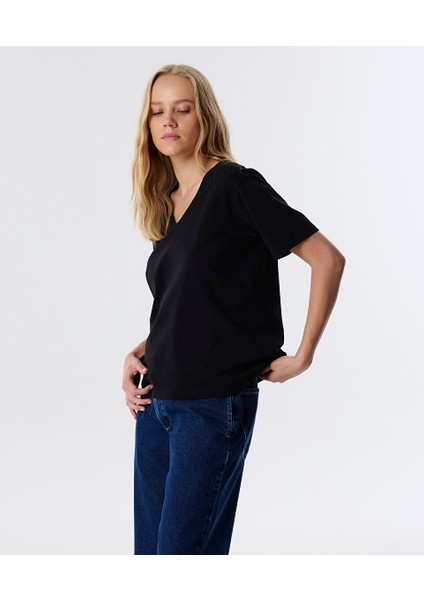 V Yaka Basıc T-Shırt TW6250070068001 fiyatları