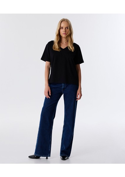 V Yaka Basıc T-Shırt TW6250070068001 modelleri