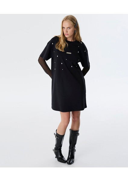 Işlemeli ve Metal Aksesuarlı Penye Elbise TW6250002169001